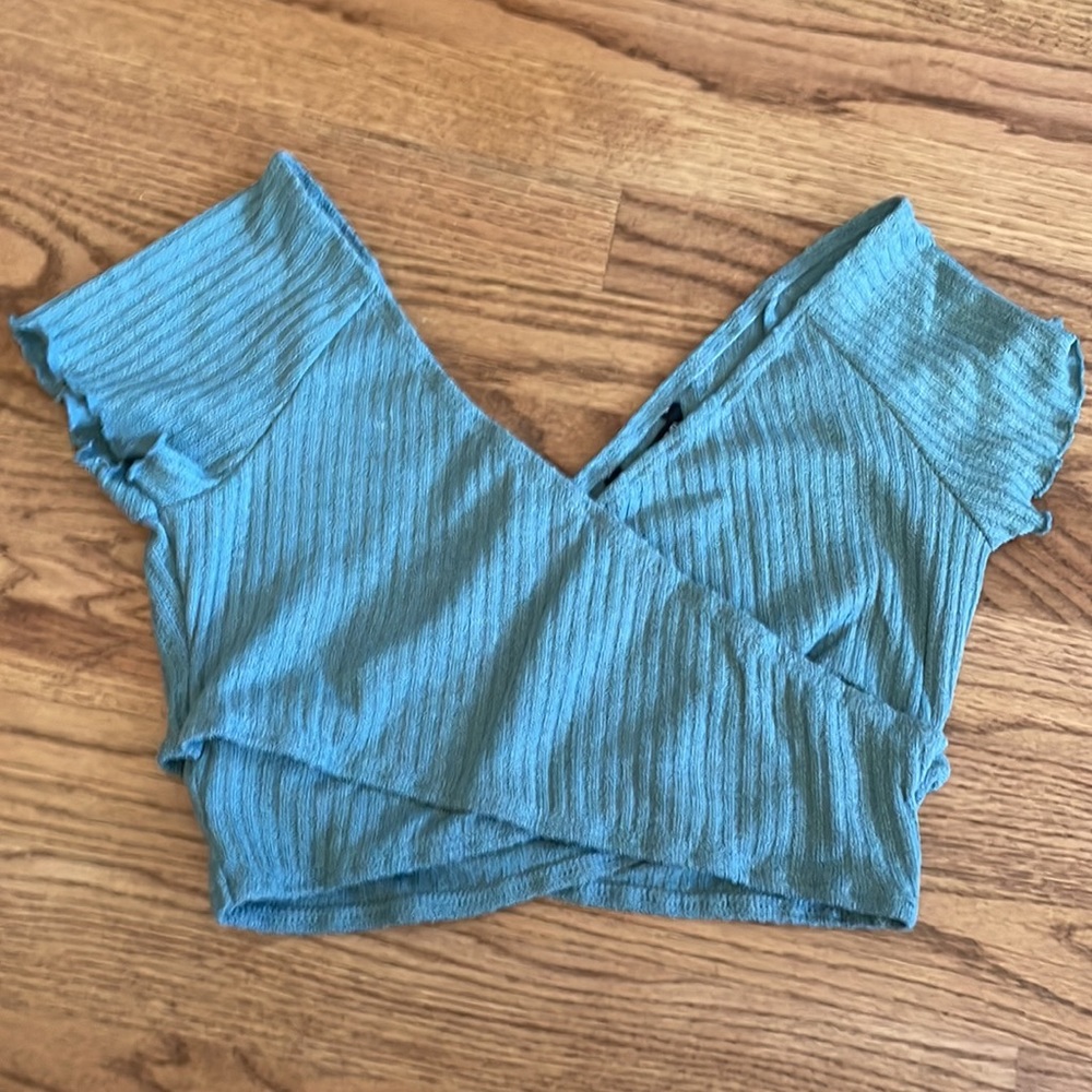 Wrap Front Top - Picture 2 of 2